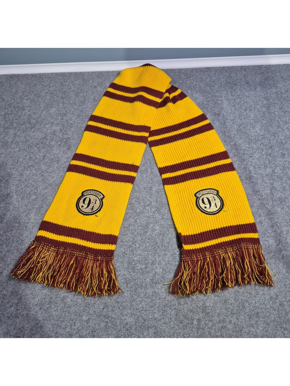 Harry Potter Knit Scarf Platform 9 3/4 Yellow & Brown Soft Warm  Cozy